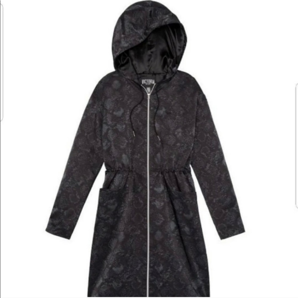Victoria’s Secret long jacket snake print NWT - Picture 2 of 3